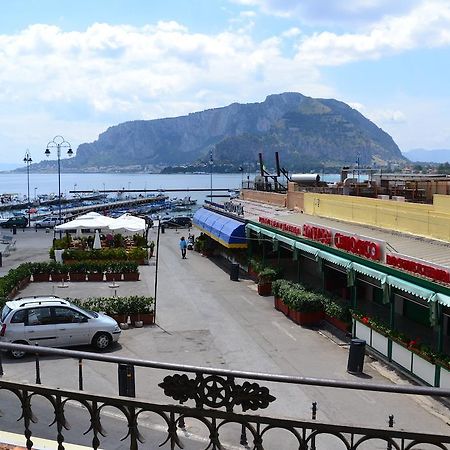 Mondello Holidays Δωμάτιο φωτογραφία